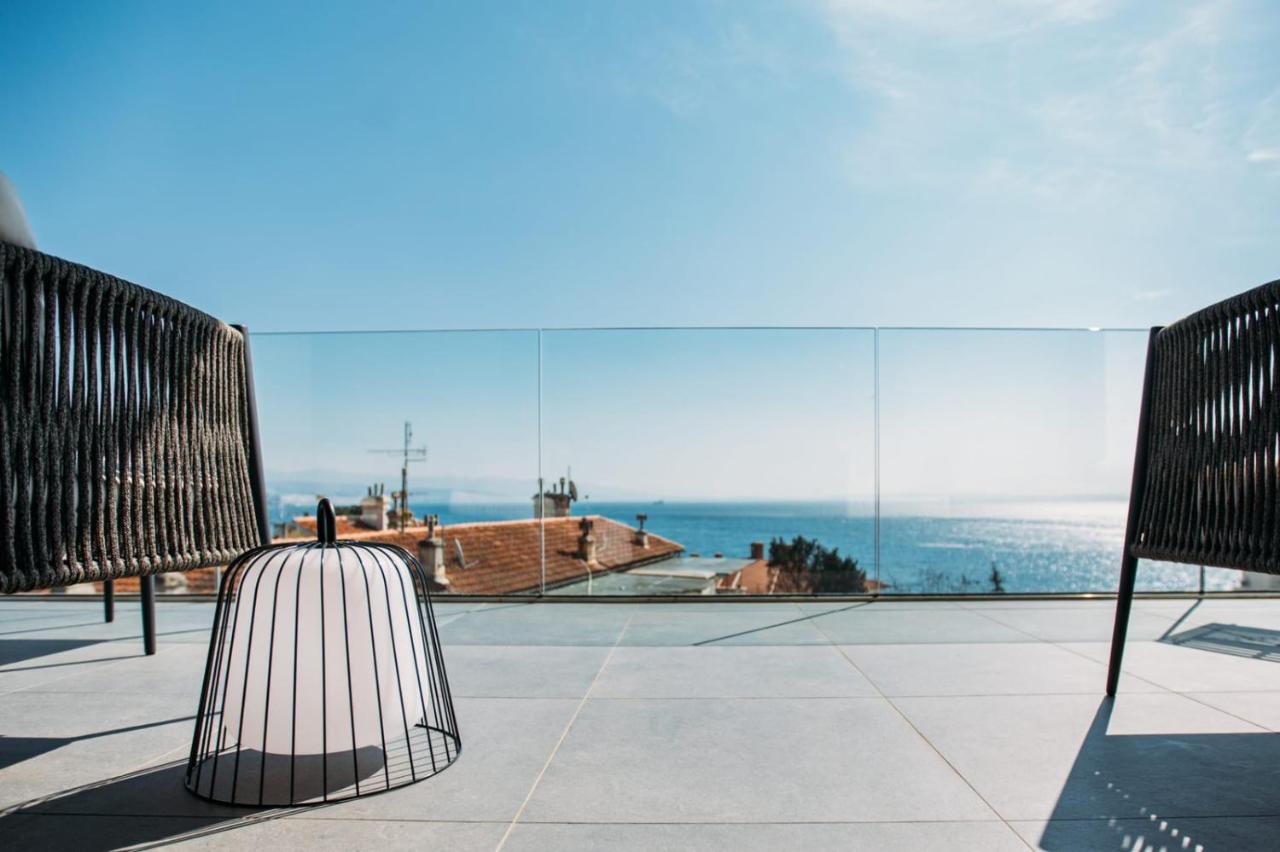 Luxury Apartment Iris Adriatica ***** Opatija Bagian luar foto