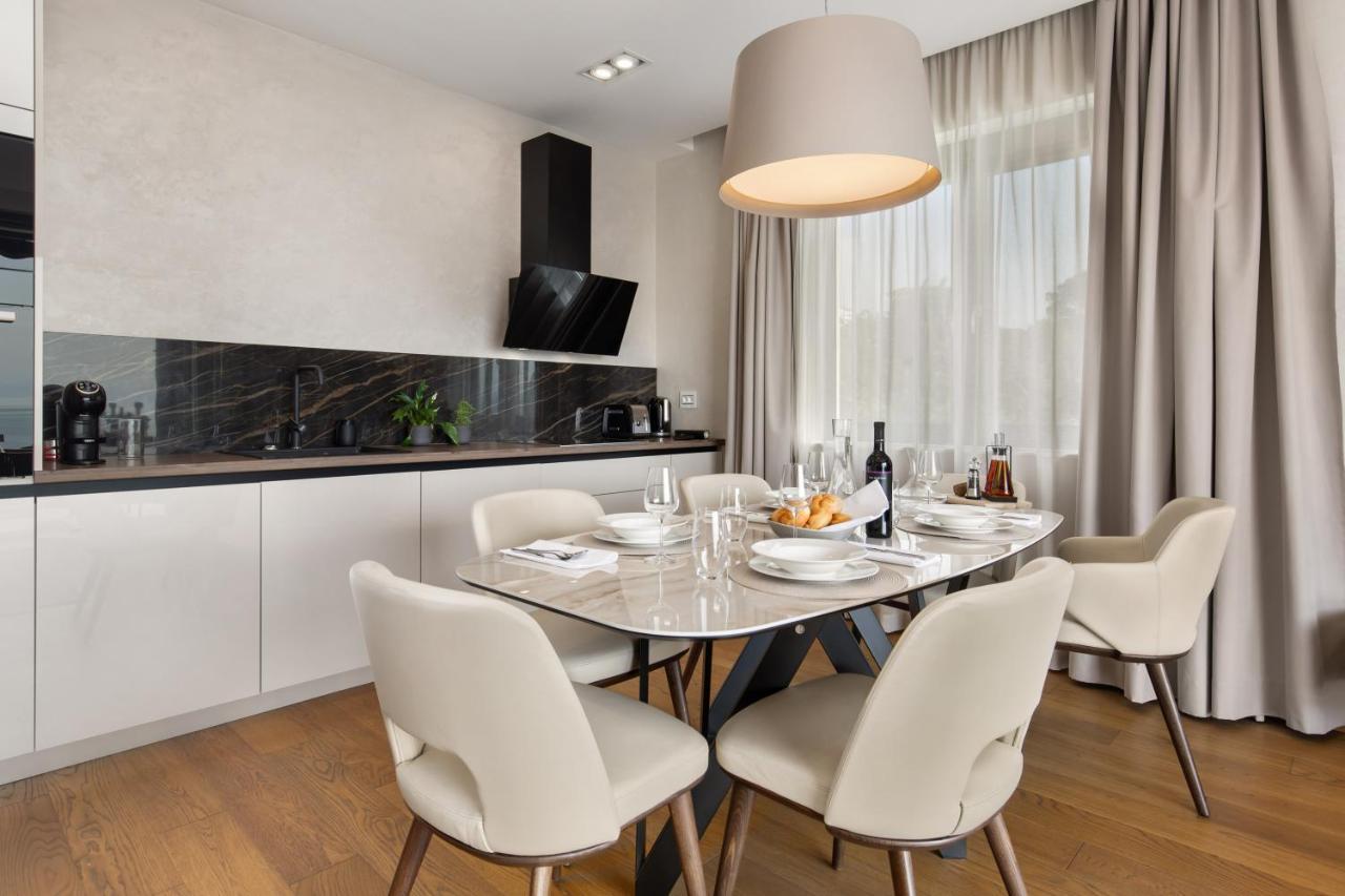 Luxury Apartment Iris Adriatica ***** Opatija Bagian luar foto