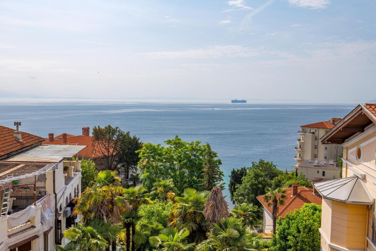 Luxury Apartment Iris Adriatica ***** Opatija Bagian luar foto