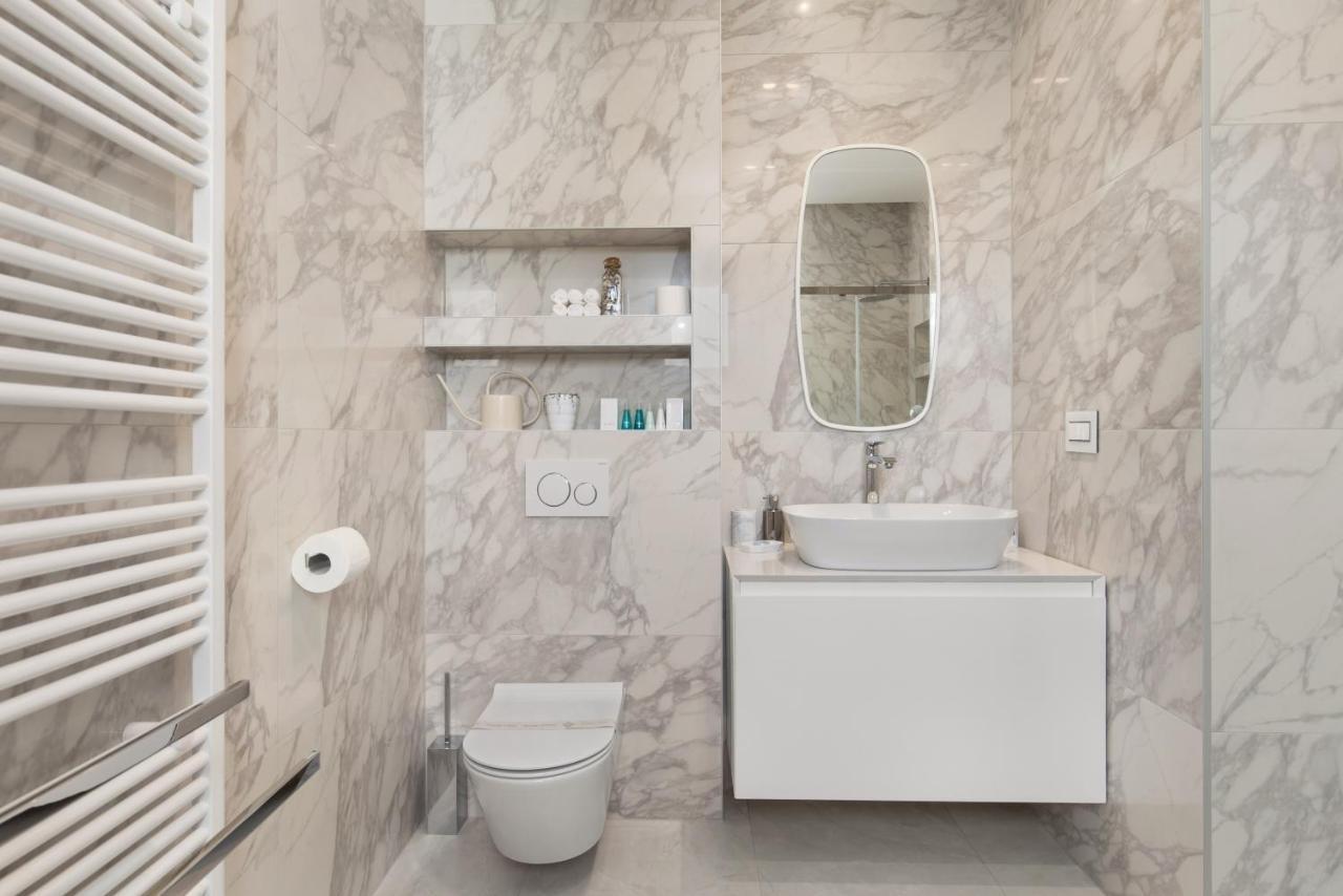 Luxury Apartment Iris Adriatica ***** Opatija Bagian luar foto
